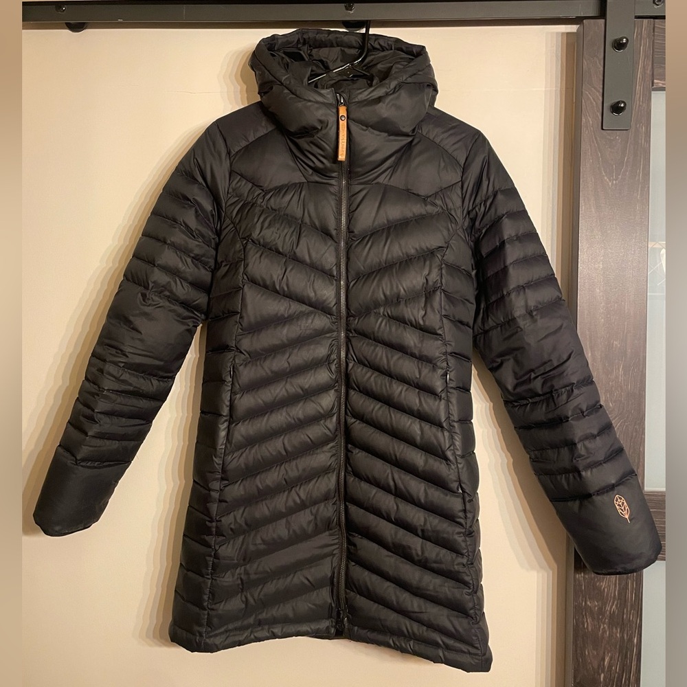 Indygena Women’s Black Puffer Jacket